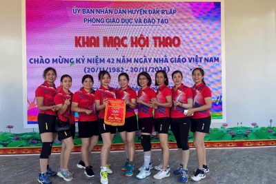 Tập thể GV – NV Trường TH Võ Thị Sáu tham gia Hội thao chào mừng kỉ niệm 42 Ngày Nhà Giáo việt Nam 20/11